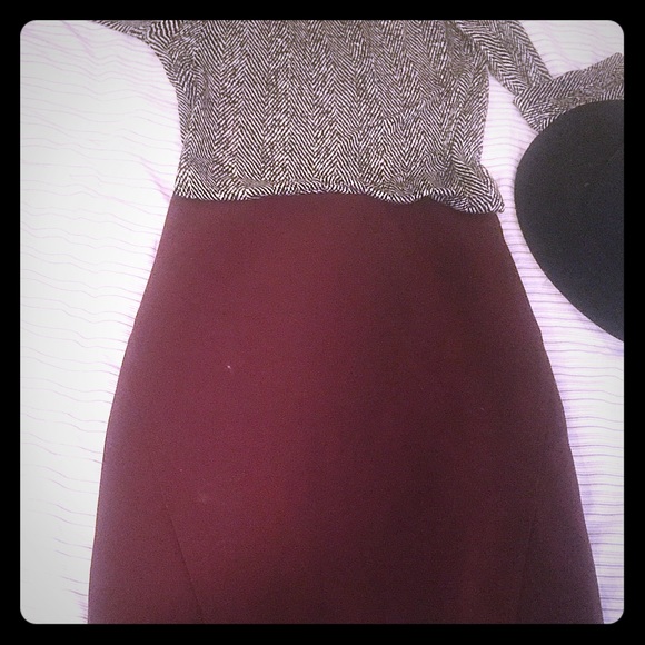 Adorable magenta pencil skirt