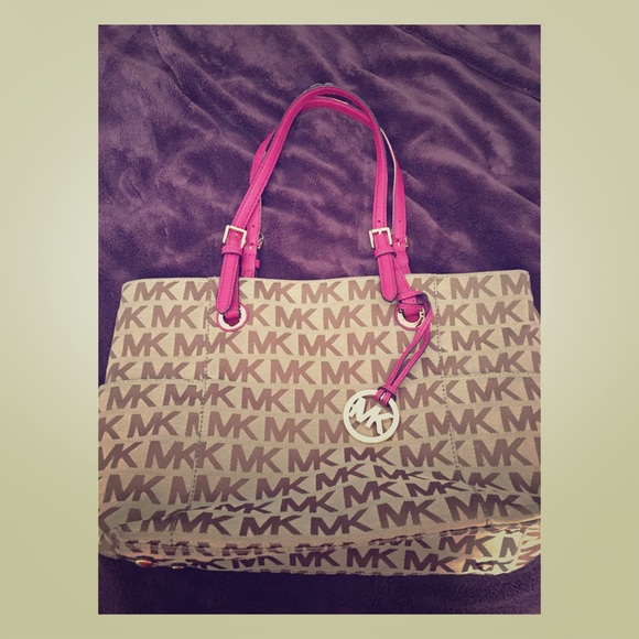 Michael Kors purse