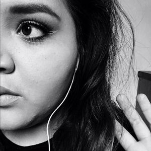 Meet your Posher, Alyx