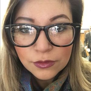 Meet your Posher, Roxana