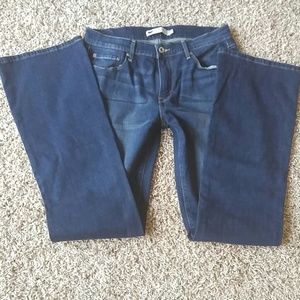 Levis Jeans 10 Tall Long. Casual for the campsite!