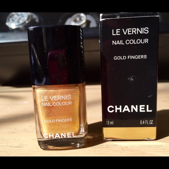 Chanel nail polish