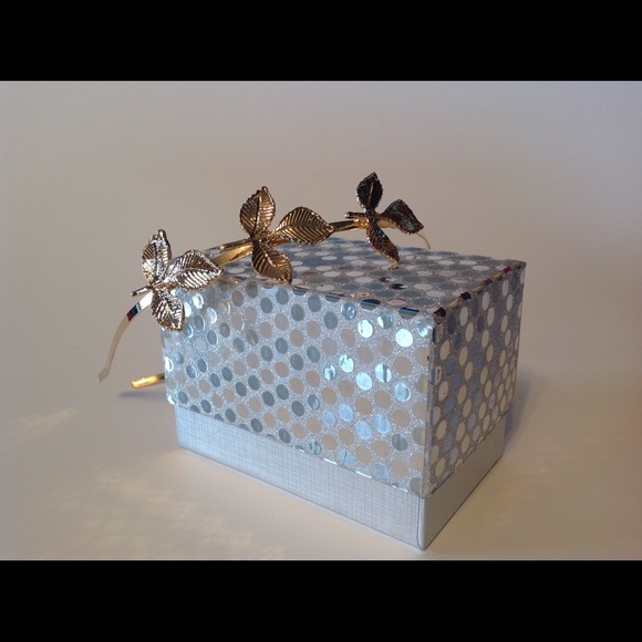 Gold Metal Leaf Head Jewelry Headband - Picture 2 of 2
