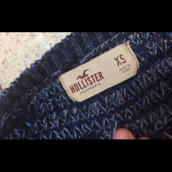 Hollister Sweater - Picture 3 of 3