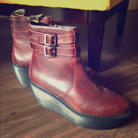 dr martens caitlin