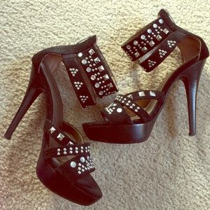 ISO these Heels from Victoria's Secret size 8