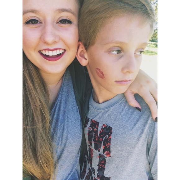 Meet your Posher, Mckenna - Picture 2 of 3