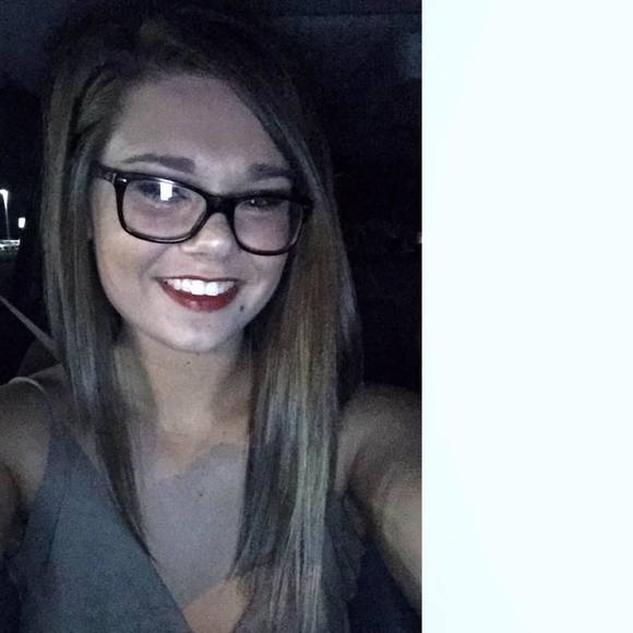 Meet your Posher, Rachael - Picture 2 of 2