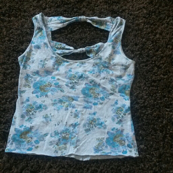 Bow tie back, crop top