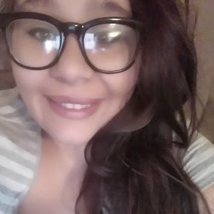 Meet your Posher, Alicia