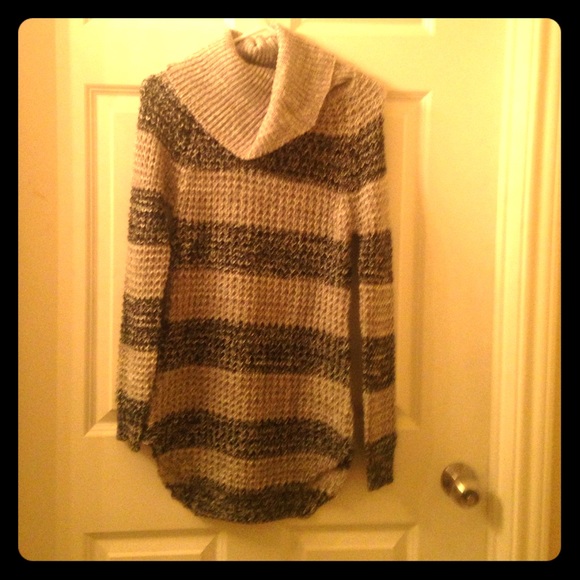 Sweater ✨NWT ✨