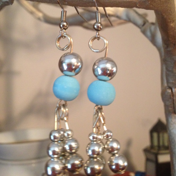 Blue and sliver handmade dangle earrings - Picture 1 of 1