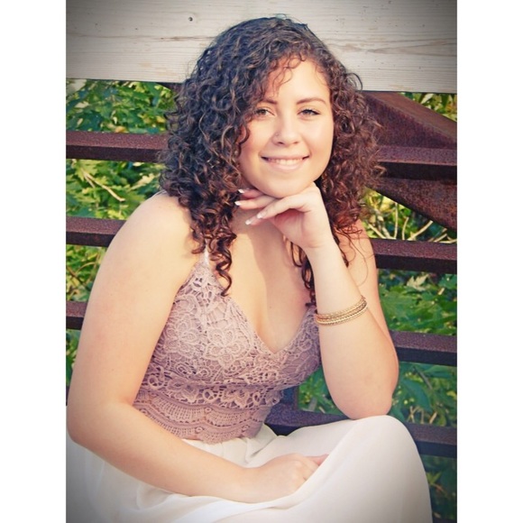 Meet your Posher, Mackenzie - Picture 1 of 1