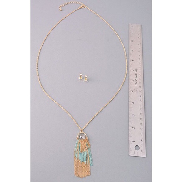 Stone Tassle Necklace & Earrings - Picture 2 of 4