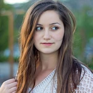 Meet your Posher, Elizabet