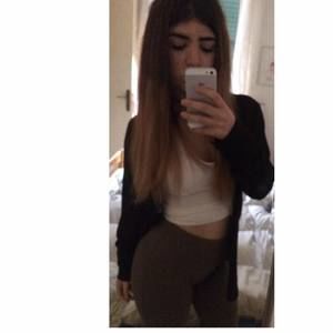 Meet your Posher, Julia