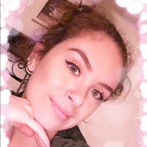 Meet your Posher, Cecy