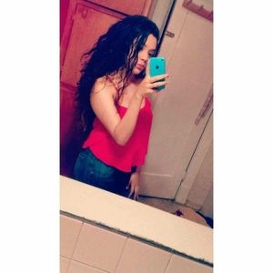 Meet your Posher, Manuelita