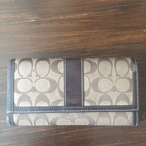 Coach Wallet Hampton Collection
