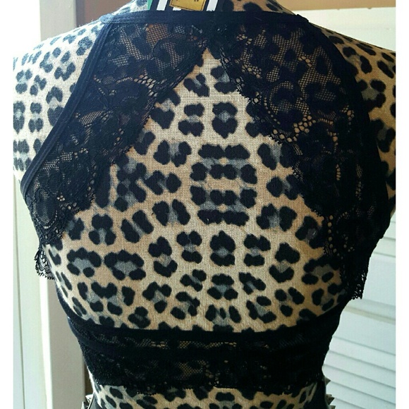 ❗LAST ONE❗Lace open back crop bralette - Picture 3 of 4