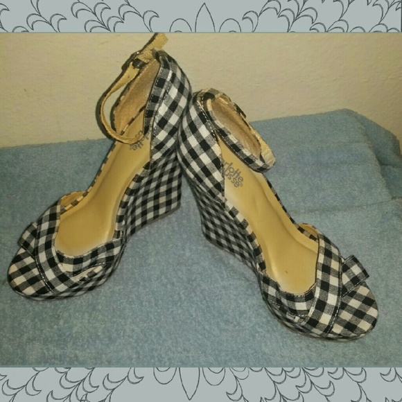 Charlotte Russe Black & White Plaid Wedges - 6-6.5