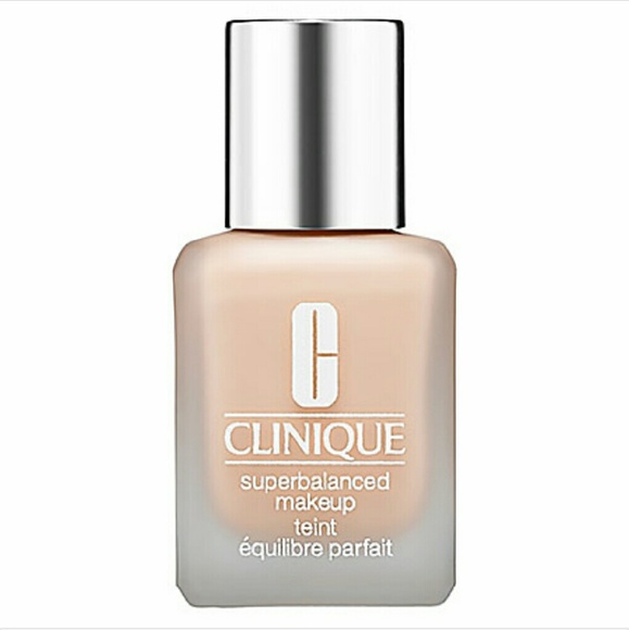 Clinique Superbalanced Makeup