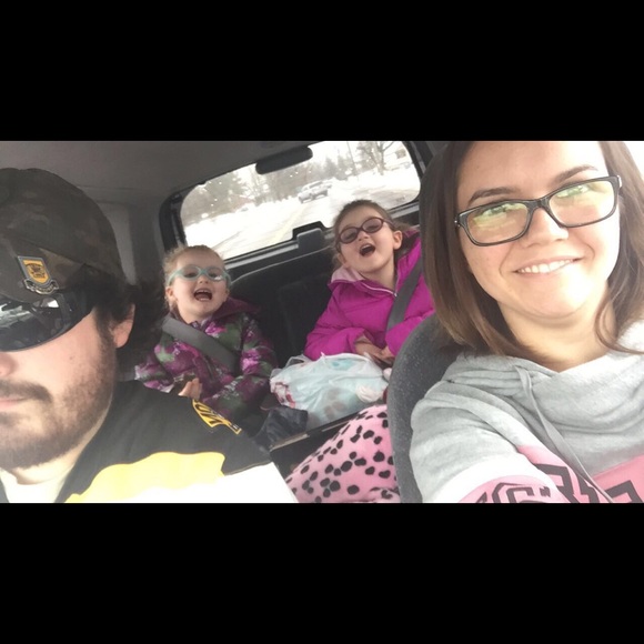 Meet your Posher, Carissa - Picture 4 of 4