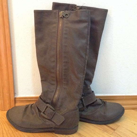 Brown zip up boots