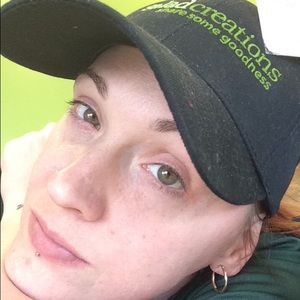 Meet your Posher, Renee