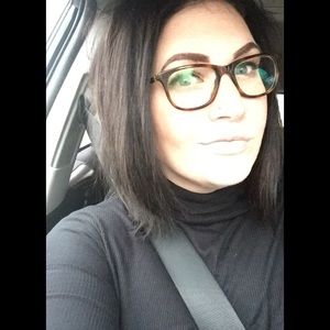 Meet your Posher, Krystle