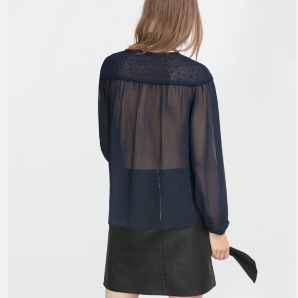 ❤️SOLD❤️Zara Navy Blue Embroidered BibFront Blouse - Picture 4 of 4