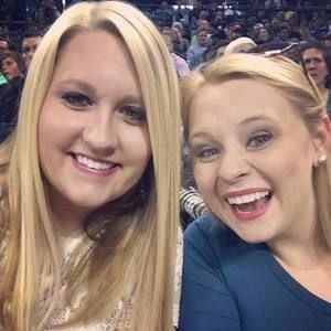 Meet your Posher, Caitlin