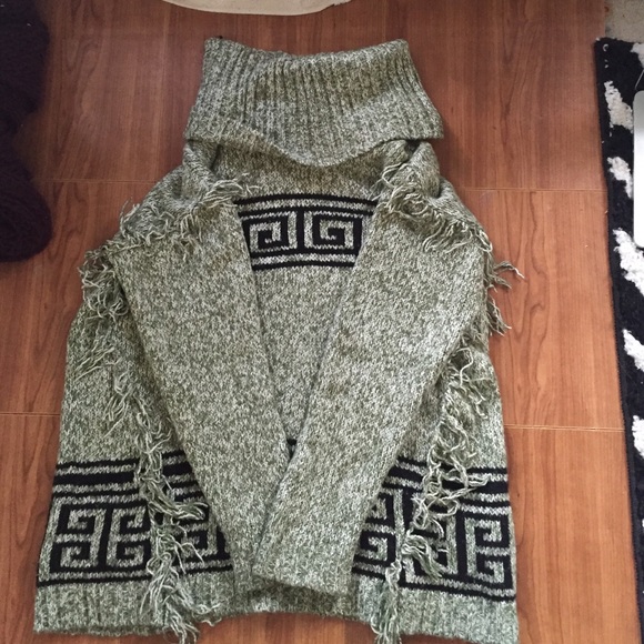 Green sweater ❄️BLOWOUT SALE❄️