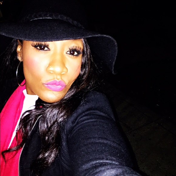 Meet your Posher, Tee - Picture 1 of 1