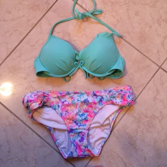 Victoria's Secret Halter bikini top