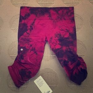 Lululemon NWT In the Flow Crop II size 12