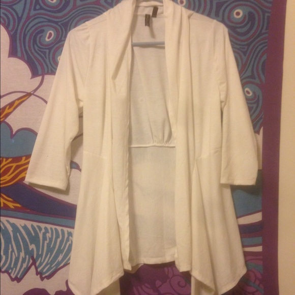 White Drape Over Shirt ▫️ - Picture 1 of 3