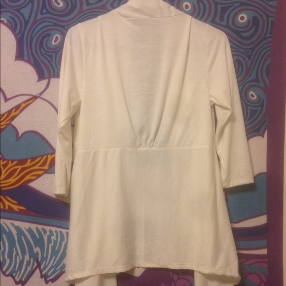 White Drape Over Shirt ▫️ - Picture 2 of 3