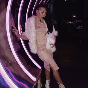 Meet your Posher, Ileana