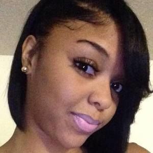 Meet your Posher, Kennesha