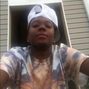 Meet your Posher, Diondra