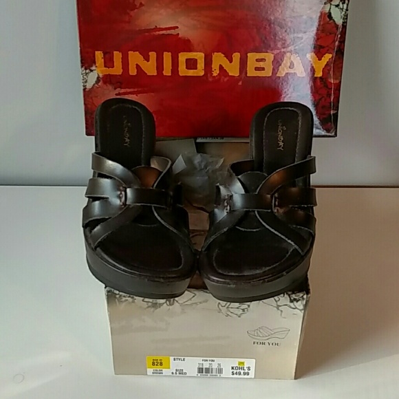 Sandals, great condition, very little wear.