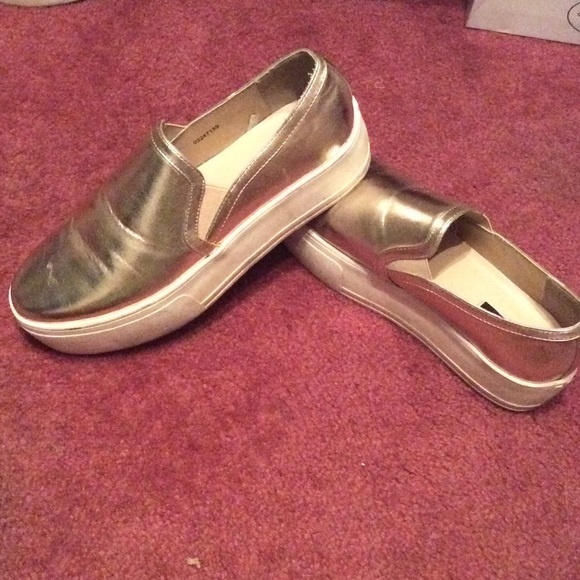 Platforms - Picture 2 of 2