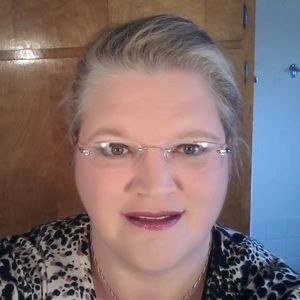 Meet your Posher, Carla