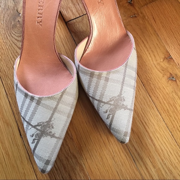 Burberry beige plaid mules