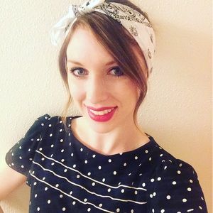 Meet your Posher, Casey