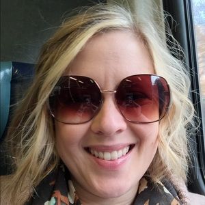 Meet your Posher, Alissa