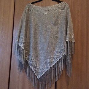 Silver poncho with gold 🚬 no returns no trades