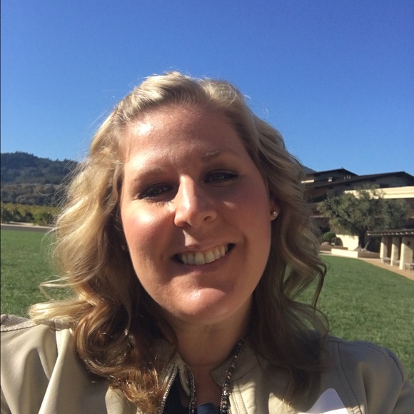 Meet your Posher, Christy - Picture 1 of 1