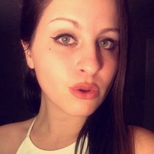 Meet your Posher, Sabrina